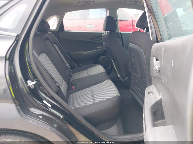 45305245 :رقم المزاد ، KM8K12AA7JU103043 vin ، 2018 Hyundai Kona Se مزاد بيع