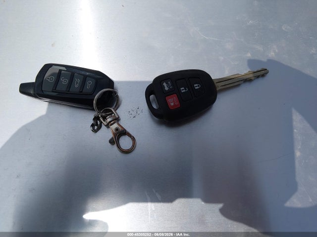 4T1BF1FK5FU947943 Toyota CAMRY SE