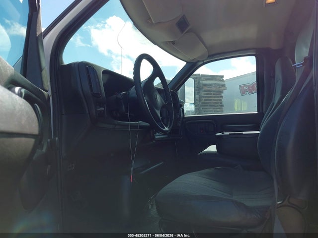 45305271 :رقم المزاد ، 1GBJ6C1B79F400530 vin ، 2009 Chevrolet Cc6500 مزاد بيع