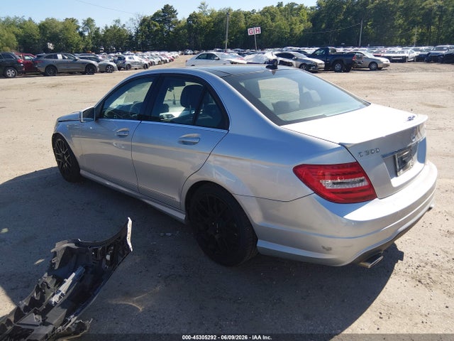 45305292 :رقم المزاد ، WDDGF8AB1DA762030 vin ، 2013 Mercedes-benz C 300 Sport 4matic مزاد بيع