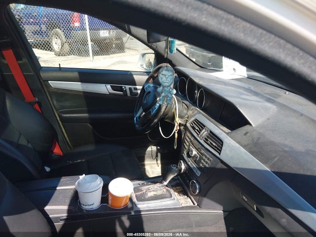 45305292 :رقم المزاد ، WDDGF8AB1DA762030 vin ، 2013 Mercedes-benz C 300 Sport 4matic مزاد بيع