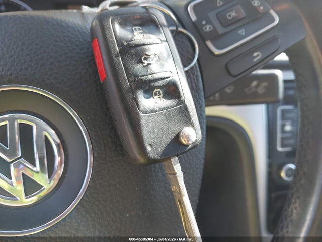 Продажа на аукционе авто 2013 Volkswagen Passat 2.5l Se, vin: 1VWBP7A32DC070073, номер лота: 45305304