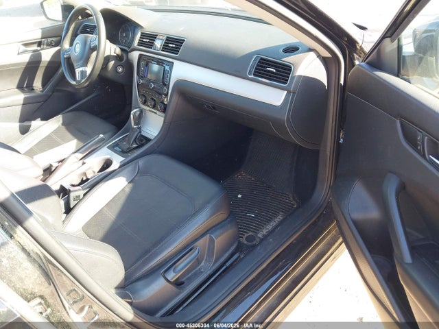 Продажа на аукционе авто 2013 Volkswagen Passat 2.5l Se, vin: 1VWBP7A32DC070073, номер лота: 45305304