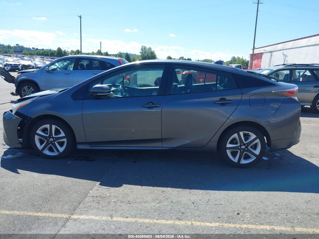 Toyota Prius Three Touring 2018 JTDKARFU4J3059475 Image 14