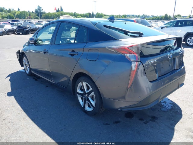 Toyota Prius Three Touring 2018 JTDKARFU4J3059475 Image 3