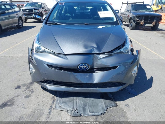 Toyota Prius Three Touring 2018 JTDKARFU4J3059475 Image 6