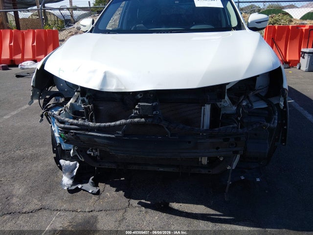 JN8AT2MT0HW151364 Nissan ROGUE SV