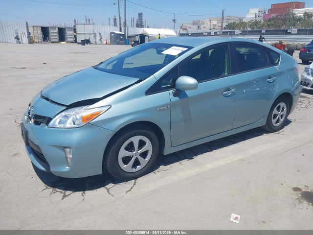 Toyota Prius Two 2015 JTDKN3DU2F2001253 Image 2