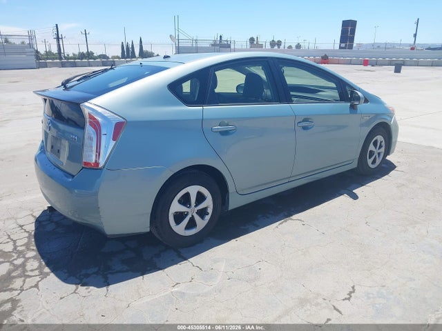 Toyota Prius Two 2015 JTDKN3DU2F2001253 Image 4