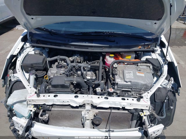 Toyota Prius C Three 2015 JTDKDTB39F1095828 Image 10