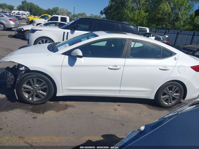 Hyundai Elantra Value Edition 2018 5NPD84LF9JH370384 Image 15