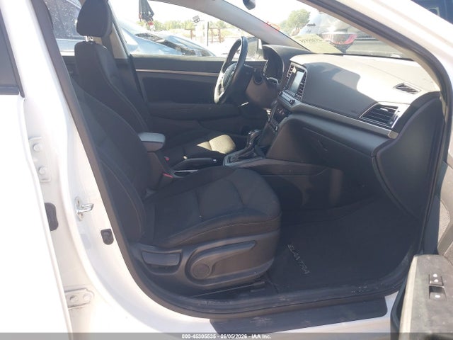 Hyundai Elantra Value Edition 2018 5NPD84LF9JH370384 Image 5