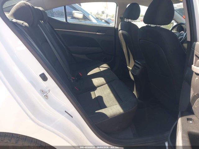 Hyundai Elantra Value Edition 2018 5NPD84LF9JH370384 Image 8