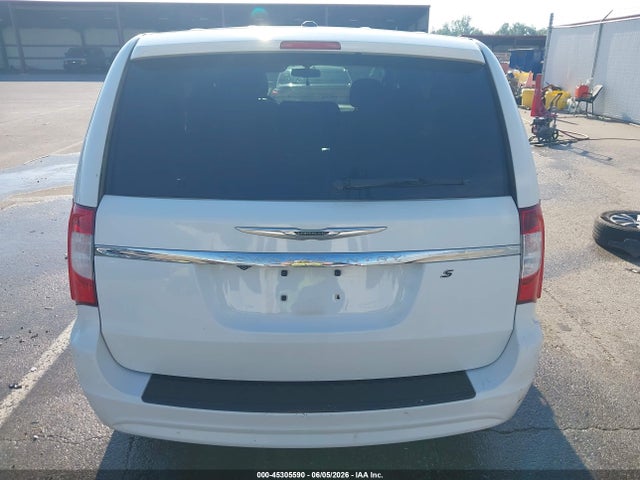 2015 Chrysler Town & Country S მანქანა იყიდება აუქციონზე, vin: 2C4RC1HG4FR590949, აუქციონის ნომერი: 45305590