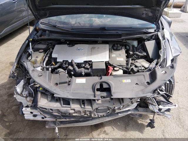 JTDKBRFU3J3065216 Toyota Prius Two