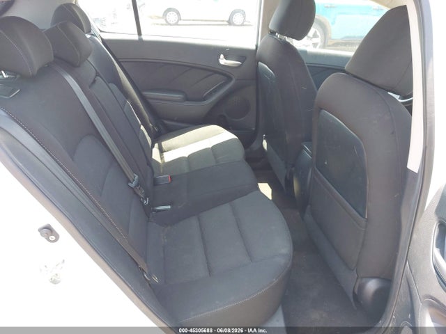 45305688 :رقم المزاد ، KNAFK5A85J5773182 vin ، 2018 Kia Forte Lx مزاد بيع