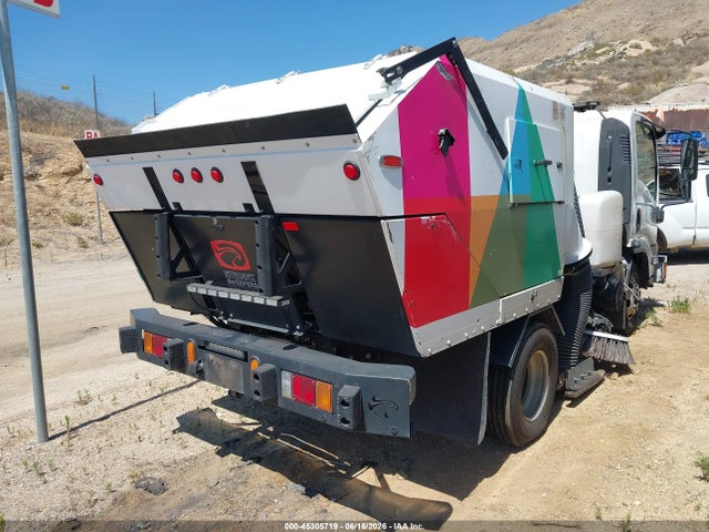 45305719 :رقم المزاد ، 54DB4W1D8LS208715 vin ، 2020 Isuzu Npr مزاد بيع