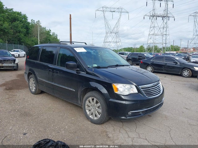 Продажа на аукционе авто 2015 Chrysler Town & Country Touring, vin: 2C4RC1BG5FR563154, номер лота: 45305721