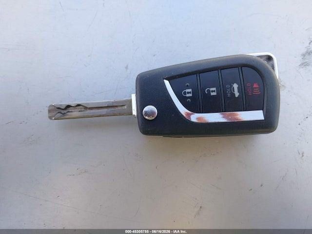 45305755 :رقم المزاد ، JTDEPMAE8MJ188561 vin ، 2021 Toyota Corolla Le مزاد بيع