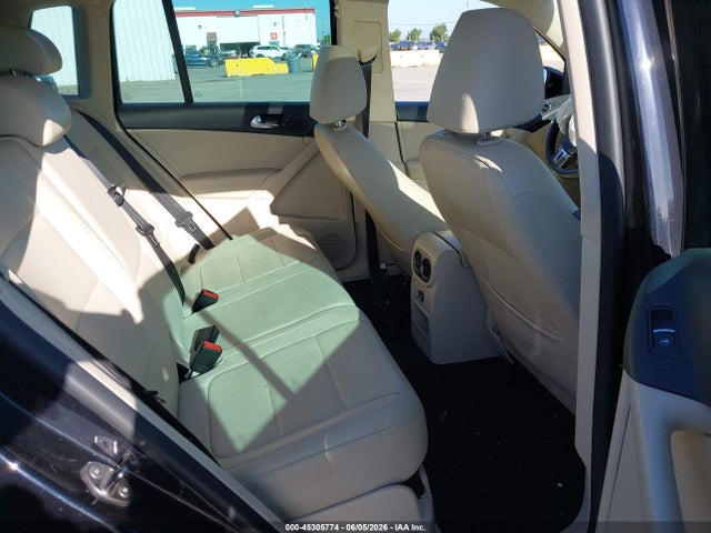 2011 Volkswagen Tiguan Se მანქანა იყიდება აუქციონზე, vin: WVGAV7AX7BW503711, აუქციონის ნომერი: 45305774