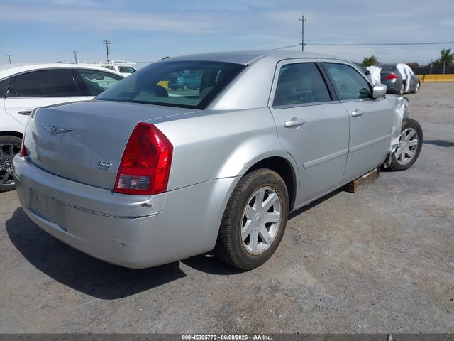 2005 Chrysler 300 Touring მანქანა იყიდება აუქციონზე, vin: 2C3AA53G55H597631, აუქციონის ნომერი: 45305775