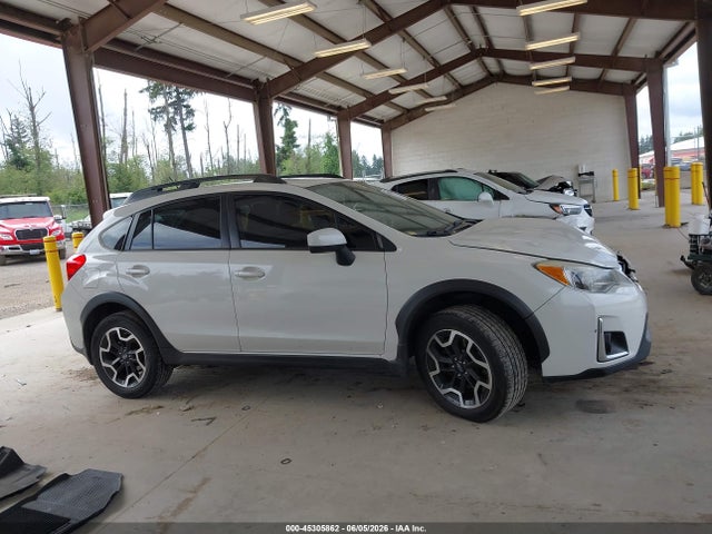 Subaru Crosstrek 2.0i Premium 2017 JF2GPABC8H8210920 Image 13