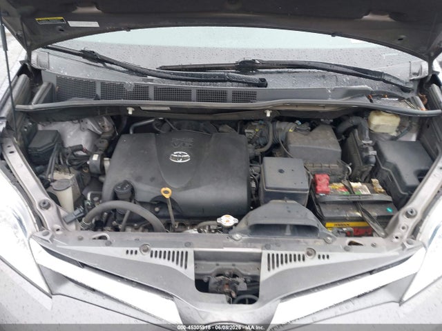 Toyota Sienna Xle 7 Passenger 2018 5TDDZ3DC0JS190992 Image 10