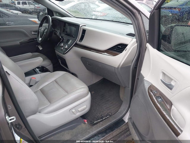 Toyota Sienna Xle 7 Passenger 2018 5TDDZ3DC0JS190992 Image 5