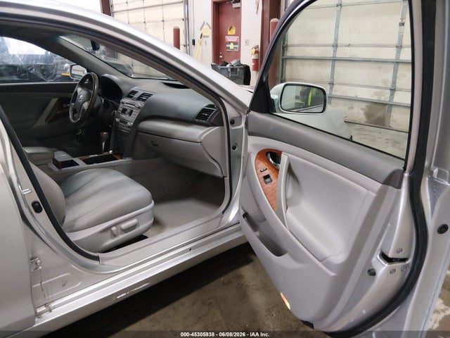45305938 :رقم المزاد ، 4T1BK3EK3BU129159 vin ، 2011 Toyota Camry Xle V6 مزاد بيع