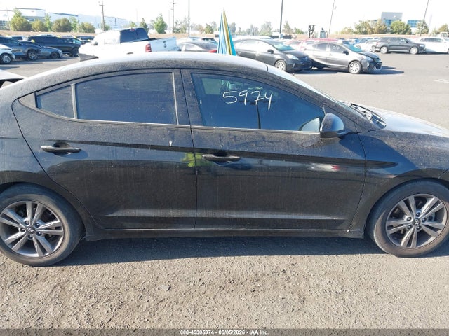 2018 Hyundai Elantra Sel მანქანა იყიდება აუქციონზე, vin: 5NPD84LFXJH214595, აუქციონის ნომერი: 45305974