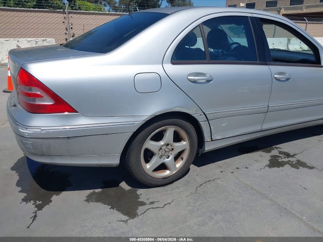 2002 Mercedes-benz C 240 მანქანა იყიდება აუქციონზე, vin: WDBRF61J02F185505, აუქციონის ნომერი: 45305994