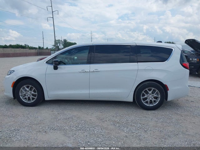 Auction sale of the 2026 Chrysler Pacifica Select, vin: 2C4RC1BG3TR270932, lot number: 45306031