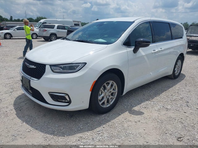 Auction sale of the 2026 Chrysler Pacifica Select, vin: 2C4RC1BG3TR270932, lot number: 45306031