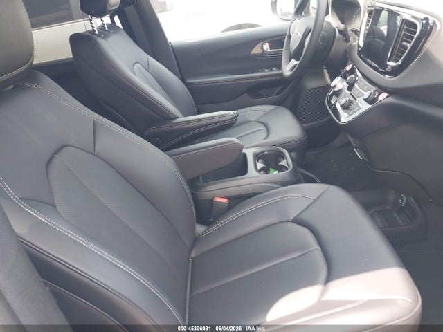 Auction sale of the 2026 Chrysler Pacifica Select, vin: 2C4RC1BG3TR270932, lot number: 45306031
