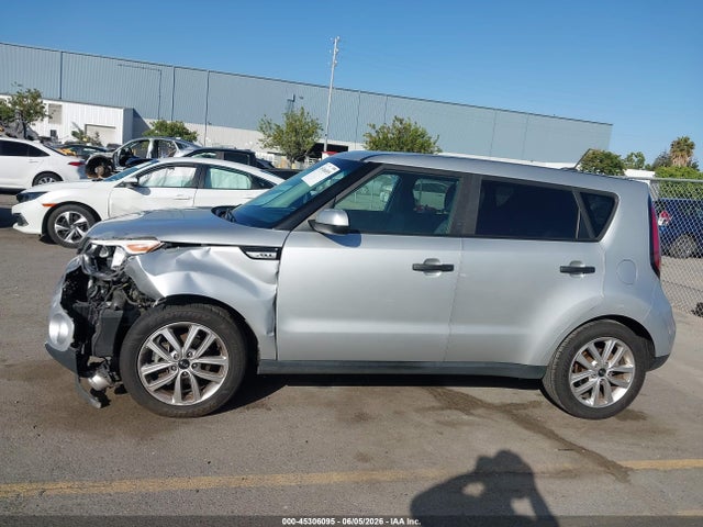 KIA SOUL + 2018 KNDJP3A50J7530019 Image 14