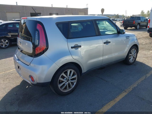 KIA SOUL + 2018 KNDJP3A50J7530019 Image 4