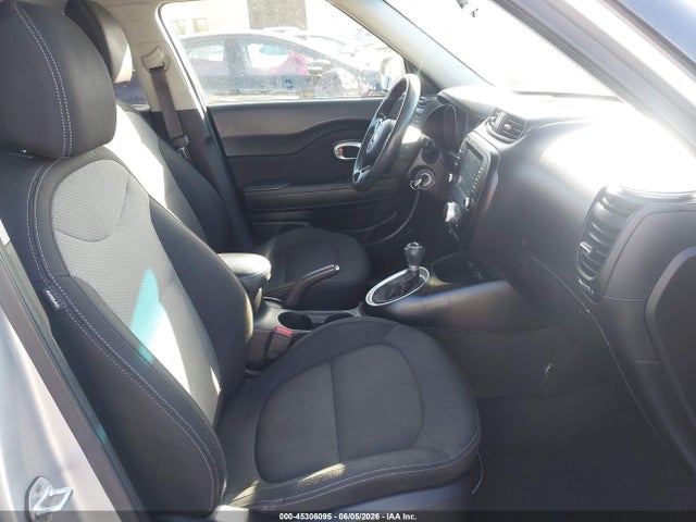 KIA SOUL + 2018 KNDJP3A50J7530019 Image 5