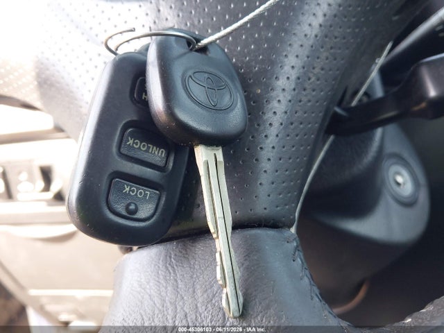 Продажа на аукционе авто 2005 Toyota Matrix Xr, vin: 2T1KR32E05C471460, номер лота: 45306103