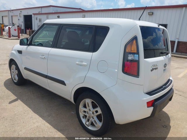 45306124 :رقم المزاد ، KNDJT2A21B7331722 vin ، 2011 Kia Soul + مزاد بيع