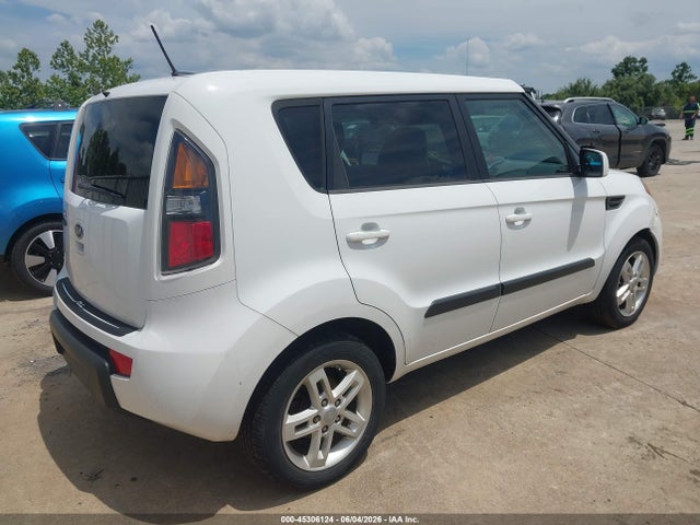 45306124 :رقم المزاد ، KNDJT2A21B7331722 vin ، 2011 Kia Soul + مزاد بيع