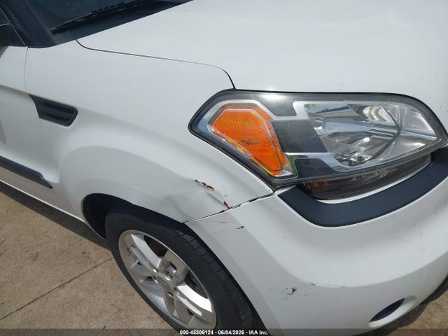45306124 :رقم المزاد ، KNDJT2A21B7331722 vin ، 2011 Kia Soul + مزاد بيع