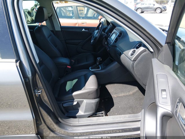 2015 Volkswagen Tiguan Se მანქანა იყიდება აუქციონზე, vin: WVGBV7AX3FW517938, აუქციონის ნომერი: 45306144