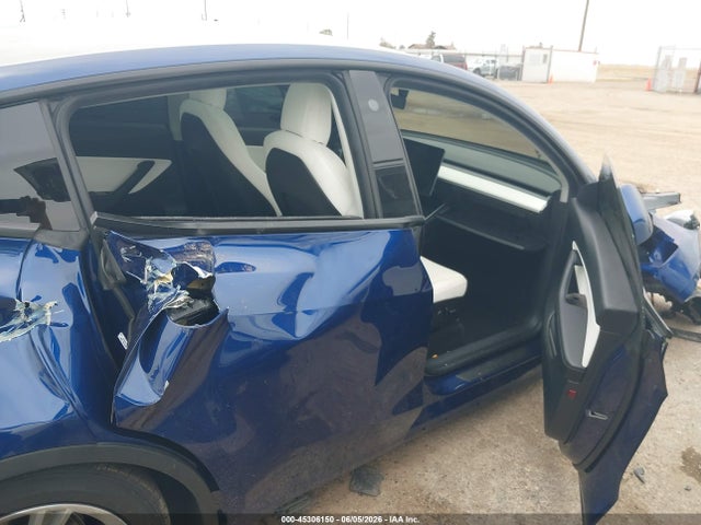 45306150 :رقم المزاد ، 5YJYGDEE6MF078624 vin ، 2021 Tesla Model Y Long Range Dual Motor All-wheel Drive مزاد بيع