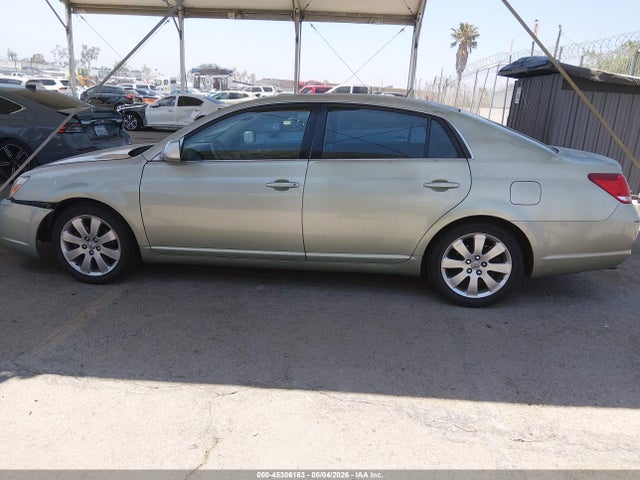 2005 Toyota Avalon Xls მანქანა იყიდება აუქციონზე, vin: 4T1BK36B55U014775, აუქციონის ნომერი: 45306163