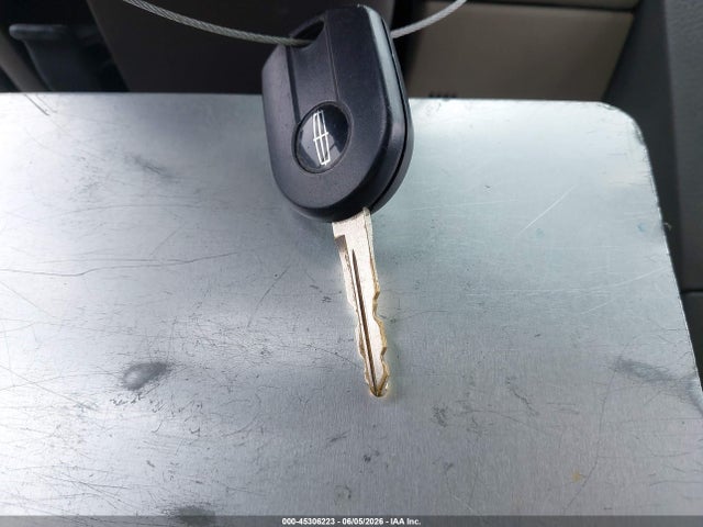 Продажа на аукционе авто 2008 Lincoln Mkx, vin: 2LMDU68C88BJ22221, номер лота: 45306223