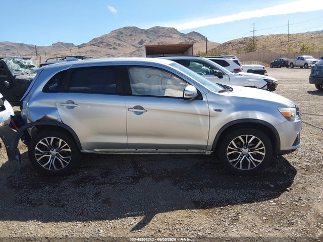 JA4AR3AW1JU002519 Mitsubishi Outlander Sport 2.4 Se