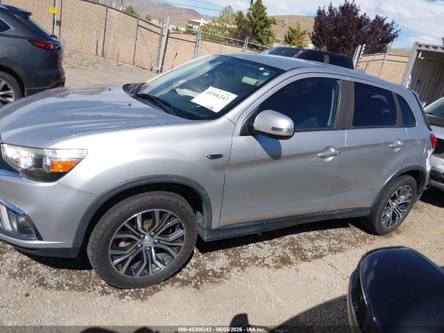 JA4AR3AW1JU002519 Mitsubishi Outlander Sport 2.4 Se