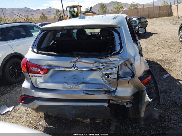 JA4AR3AW1JU002519 Mitsubishi Outlander Sport 2.4 Se