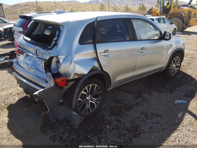 JA4AR3AW1JU002519 Mitsubishi Outlander Sport 2.4 Se