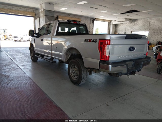 Ford F-250 Xl 2018 1FT7X2B6XJEC83986 Image 3
